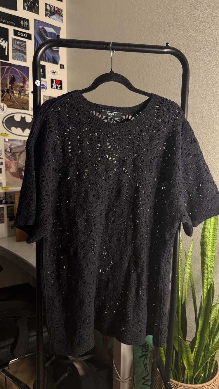 Forever 21 Men Black Crochet Short Sleeve Shirt